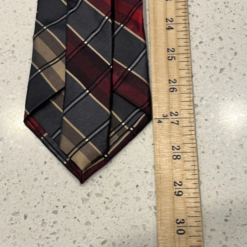 Calvin Klein Tie Mens One Size Plaid 100% Silk Classic Woven Necktie